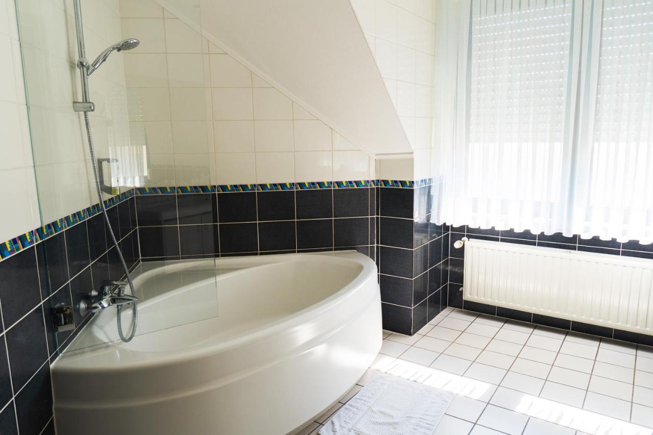 Hotel-Restaurant Moris Walferdange Kültér fotó